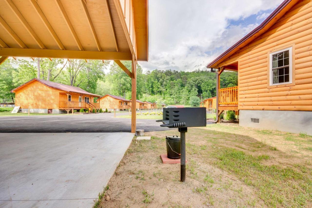 Bears Den Cabin With Porch About 5 Mi To Bryson City! Dış mekan fotoğraf